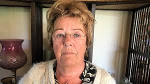 Hendes søn begik selvmord mens han var indlagt: Nu kræver hun en forklaring 