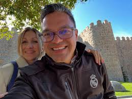 Feliz Día de San Valentín, mi amor ❤️ Hoy quiero recordarte cuánto te amo y  lo bendecido que soy de tenerte a mi lado. Eres una mujer extraordinaria:  emprendedora, trabajadora, una madre