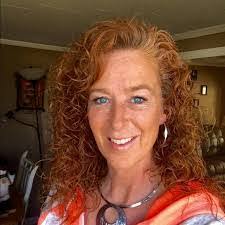 Kristi Timmons's Instagram, Twitter & Facebook