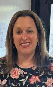 April Mounts's Instagram, Twitter & Facebook