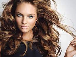 Chocoladebruin Haar Met Lichtbruine Highlights Supermodel Hair Hair Colour For Green Eyes Hair Color For Fair Skin