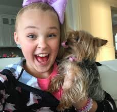 Jojo Siwa S Dog Bowbow Name Facts And More About The Pup Jojo Snapchat Jojo Siwa Jojo Juice