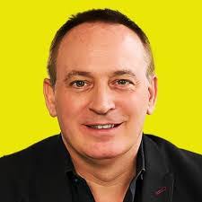 Jonathan Roll's Instagram, Twitter & Facebook