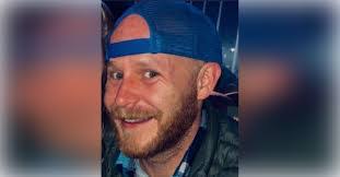 Robert Bevill's Instagram, Twitter & Facebook