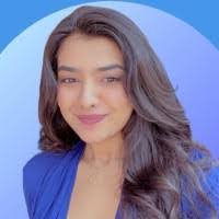 Mia Bowen's Instagram, Twitter & Facebook