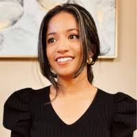 Danielle Le's Instagram, Twitter & Facebook