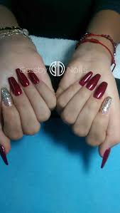 Material básico para aplicar uñas acrílicas. Unas Acrilicas En Tendencia Para Verano Gatsby Nails