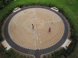 Edinburgh Labyrinth George Square Gardens Edinburgh Scotland Uk Lived Next To This For Years And Never Saw It Maybe Its New Laberintos Mandalas Espirales