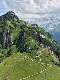 The mountain village of stoos is located at 1,300 meters above sea level in the heart of central switzerland and offers you a fantastic view of the region around lake lucerne. The Views Were Breathtaking So Was The Trek Stoos Switzerland Oc 1334 X750 Earthporn