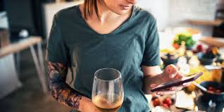 Meet living wine labels, an updated version of the 19 crimes app. The 5 Best Wine Apps To Help You Buy The Right Bottle Apps For Wine Lovers