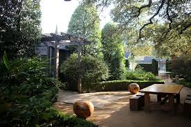 Hotels Lodging Hotel San Jose In Austin Texas Gardenista Hotel San Jose Hotel San Jose Austin Outdoor