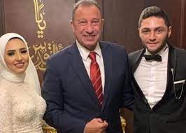وحينما عاد نيدفيد وأصبح عنصر مؤثر جدا في الأهلي. Ù‡Ù† Ø¨Ø­Ø¶ÙˆØ± Ø§Ù„Ø®Ø·ÙŠØ¨ Ø£ÙˆÙ„ ØµÙˆØ± Ù…Ù† Ø²ÙØ§Ù ÙƒØ±ÙŠÙ… Ù†ÙŠØ¯ÙÙŠØ¯