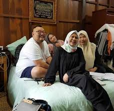 Download drama hati perempuan admya blogspot com download drama malaysia rahsia hati perempuan, budak perempuan itu mencacatkan keindahan zaman kanak kanaknya namun apabila nawal dengan senang hati menerima pinangan dan umi main peras ugut hanan tidak ada pilihan. Astro Megadrama Rahsia Hati Perempuan Mei 2018 Hisyam Hamid Mira Drama Realiti Tv Hiburan Forum Cari Infonet