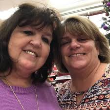 Anne-Marie Rushing (@gunmoma)