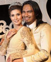 Untuk sementara itu saja gambar doa keluarga yang bisa kami bagikan. Izreen Azminda Perjelas Bekas Suami Ke Mahkamah Selesai Kes Hak Jagaan Anak Hiburan Mstar