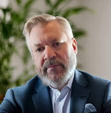 Gary Hart and Kabuki!