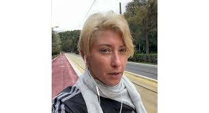 Η ναταλία γερμανού είναι από τα ακομπλεξάριστα πρόσωπα της τηλεόρασης και δεν έχει πρό H Sia Kosiwnh Entelws Abafh Kai Amakigiaristh To Ri3e Sto Tre3imo Prwi Prwi Ston Megalo Peripato Ths A8hnas Thecaller