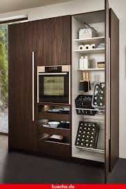 Ein Platz Fur Ganze Kasten In 2020 Kuchenschrank Apothekerschrank Kuche Moderne Kuchenideen
