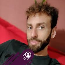 Davide Tardozzi: "Se lo abbiamo scelto nel team factory è perché crediamo  in lui. Al momento sta soffrendo un po' sia per I'inesperienza sulla moto e  sia perché alcune cose non sono