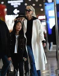 4 mois après, pascal balland ne digère visiblement toujours pas sa rupture avec laeticia hallyday. Laeticia Hallyday Son Couple Avec Pascal Balland Critique Par Son Ex Agent Elle