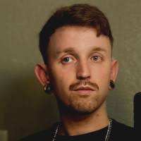 Aaron Red's Instagram, Twitter & Facebook