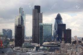 As of 2014, 400,000 people work in the city and more than 250 foreign banks have offices there. Beruhmten Wolkenkratzern Des Financial District In London Lizenzfreie Fotos Bilder Und Stock Fotografie Image 16838817