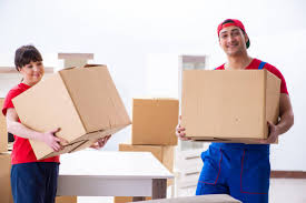 Two movers carrying furniture on staircase. 3 158 Professional Movers Stock Photos Free Royalty Free Professional Movers Images Depositphotos