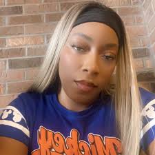 Drop yall Christmas list I'll be around here soon 😂