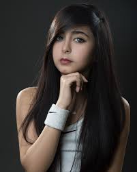 م ذهله تملأك بالأسئله هي حقيقه أو خيال هي ممكنه ولا محال وسهلها صعب المنال أو صعبها تستسهله م ذهله الفنن ا girls with cameras photo beauty