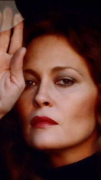 Gaze into the Eyes of Laura Mars in a selection of gorgeous on-set stills  of the icon, Faye Dunaway., Written by John Carpenter, directed by Irvin  Kirshner, and co-starring Tommy-Lee Jones, Brad ...
