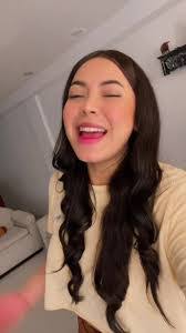 Daisy Tinoco's Instagram, Twitter & Facebook