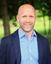 About HR, expert farmland brokers