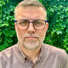 Design your Life with Demi Yoo (episode 30) by On the Edge of Health and  Design