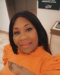 Robin Adkins (@covergirl_love) • Instagram photos and videos