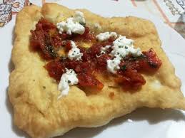 Pizza Frita Napolitana Receta Masa De Pizza Casera Como Preparar Masa De Pizza Italiana Como Hacer Una Pi Pizza Frita Recetas De Comida Recetas Italianas