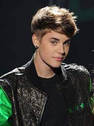 Emma Watson And Justin Bieber Named The Most Influential Haircuts Of 2011 Do You Agree Justin Bieber Images Justin Bieber Pictures Justin Bieber Photos