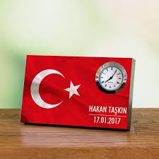 Turk Bayrakli Kurumsal Hediye Saatli Masa Isimigi Hediye Sepeti Kurumsal Hediyeler Hediye Sepetleri Hediyeler