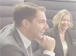 CONSULTANT (M/ W/D) HOCHSCHULABSOLVENTEN