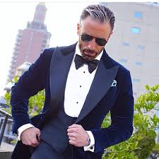 Il est difficile de choisir la couleur de son costume en fonction de tel ou tel évènement. Costume Mariage Homme Bleu Royal Costumes Ideas