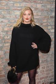 Jun 28, 2021 · luna schweiger bei der mercedes benz fashion week im januar 2019. Luna Schweiger Attends Maybelline Fashion Show During The Mercedes Benz Fashion Week In Berlin Celeb Donut