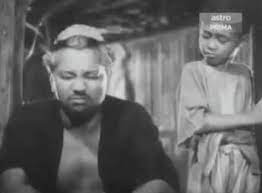 Nujum pa' blalang (kini dieja sebagai nujum pak belalang) merupakan sebuah filem bahasa melayu yang berunsur komedi. Brader Filem Bicara Klasik Sindiran P Ramlee Kepada Facebook