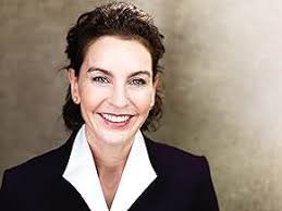 Hillary Greer's Instagram, Twitter & Facebook