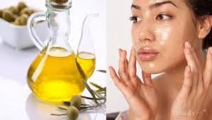 Berikut ini adalah beberapa manfaat minyak zaitun untuk wajah. Manfaat Lain Minyak Zaitun Untuk Kecantikan