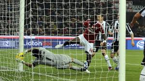 Milan equalised when defender luca antonelli headed in from a corner, but leonardo bonucci poked in to restore juve's lead almost instantly. Tagliavento Gol Di Muntari Il Var Mi Avrebbe Aiutato Eurosport