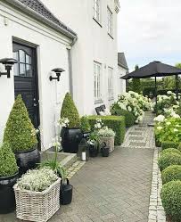 Pin By Kay Sea Kelley On Nuwe Tuin Garden Design White Gardens Landscape Design