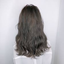 2020年の髪色は ダークブラウン アッシュ できまり ヘアカラーダーク ダークブラウン ヘアカラー 髪色 暗め