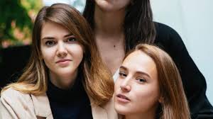 Features : Never Apart