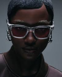 Ray-Ban Meta anuncia nova geração ao lado da Oakley