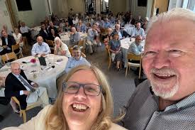 Celebrating the passing of the baton… It was wonderful to see so many  supporters of the College gather for a CCG Foundation luncheon at  @truffleduck