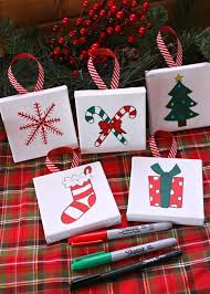 Mini Canvas Ornaments I Dig Pinterest Diy Christmas Canvas Christmas Canvas Easy Christmas Crafts